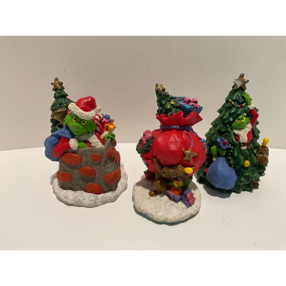 Dr Seuss Grinch Christmas Figurines Set of 3 with Trees and‎ Presents